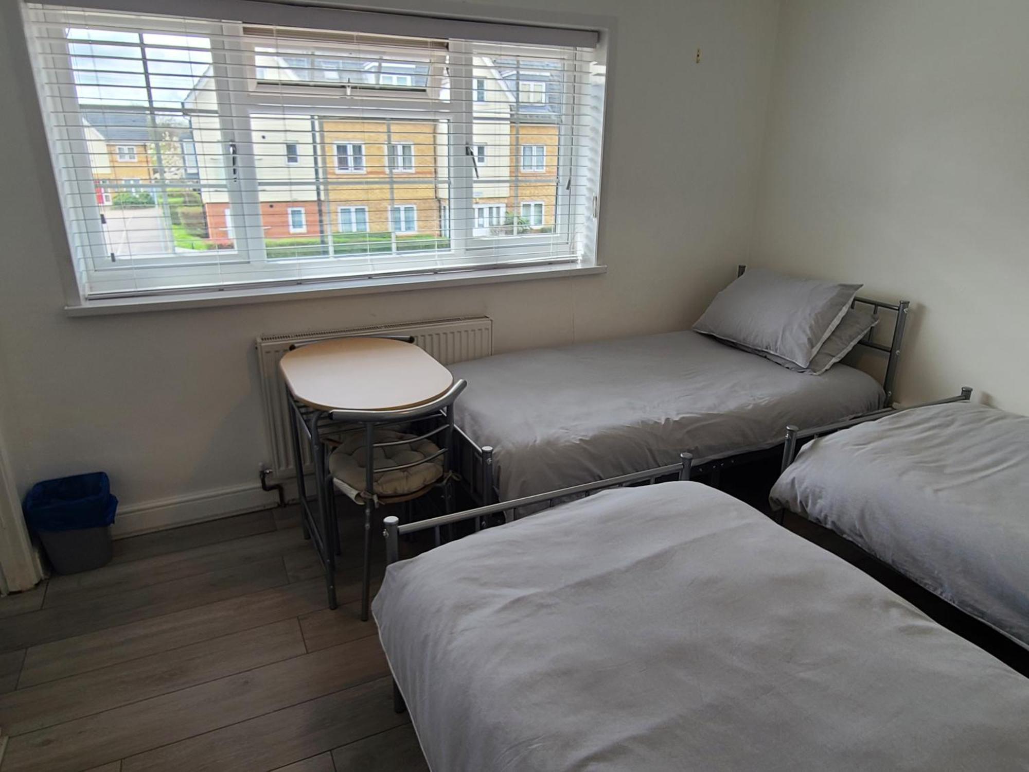Gatwick Rooms-Travel Service-Airport Parking Ifield Exterior photo